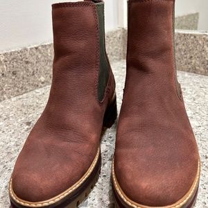 COURMAYEUR VALLEY CHELSEA BOOTS